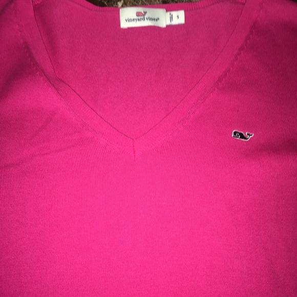 Womens Vineyard Vines Light V Neck Sweater - Picture 2 of 2